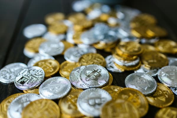  炒美黄金看什么指标比较准确